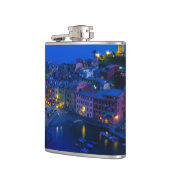 Europa, Italien, Cinque Terre, Vernazza. Hillside Flachmann (Links)