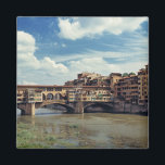 Europa, Italien, Florenz. Die Ponte Vecchio Magnet<br><div class="desc">Europa,  Italien,  Florenz Der Ponte Vecchio erstreckt sich über den Arno in Florenz,  einem Weltkulturerbe,  Italien � Ric Ergenbright / DanitaDelimont.com</div>