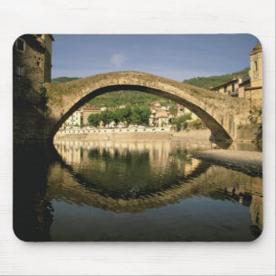 Europa, Italien, Ligurien, Dolceacqua, Riviera di Mousepad