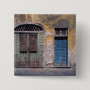 Europa, Italien, Lucca. Diese alten Türen ergänz Button