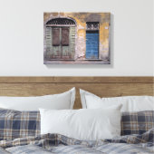 Europa, Italien, Lucca. Diese alten Türen ergänzen Leinwanddruck (Insitu (Schlafzimmer))