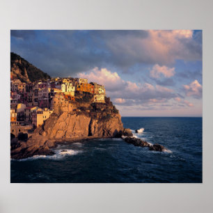 Europa, Italien, Manarola. Die klippenge nesteten Poster