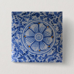 Europa, Italien, Sizilien, Taormina. Traditionell  Button