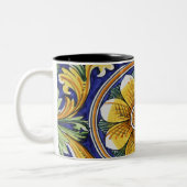 Europa, Italien, Sizilien, Taormina. Traditionell Zweifarbige Tasse (Links)