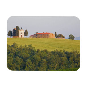 Europa; Italien; Toskana, Kapelle auf dem Hügel Magnet