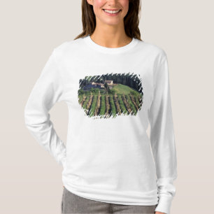 Europa, Italien, Toskana. Landschaftliche Villa cy T-Shirt