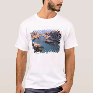 Europa, Italien, Venedig. Boote bringen T-Shirt