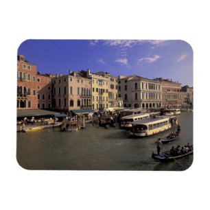 Europa, Italien, Venedig, Bootsverkehr bei Rialto Magnet