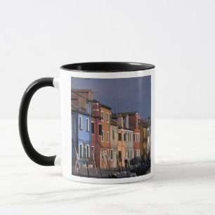 Europa, Italien, Venedig. Mehrere, farbige Häuser Tasse