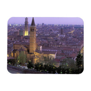 Europa, Italien, Venetien, Verona. Blick vom Caste Magnet