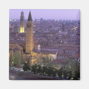Europa, Italien, Venetien, Verona. Blick vom Caste Magnet