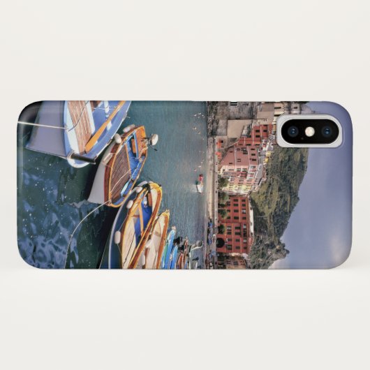 Europa, Italien, Vernazza. Hell bemalte Boote Case-Mate iPhone Hülle (Rückseite (Horizontal))