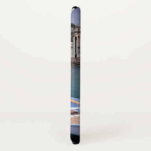 Europa, Italien, Vernazza. Hell bemalte Boote Case-Mate iPhone Hülle (Hinten/Rechts)