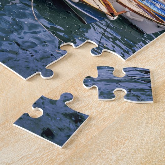 Europa, Italien, Vernazza. Hell bemalte Boote Puzzle (Seite)