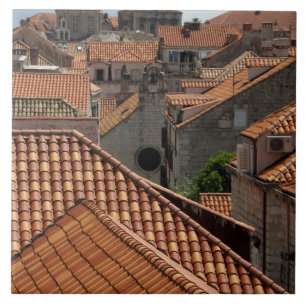 Europa, Kroatien. Mittelalterliche Stadtmauer von Fliese