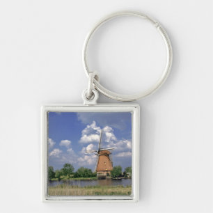 Europa, Niederlande, Kinerdijk. Eine Windmühle ste Schlüsselanhänger