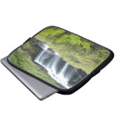 Europa, Norwegen. Wasserfall. Laptopschutzhülle (Vorne Knopf)