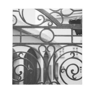 Europa, Österreich, Salzburg. Detail eines Metallt Notizblock