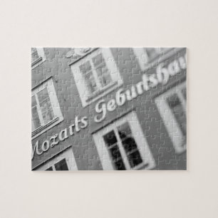 Europa, Österreich, Salzburg. Mozarts Geburtshaus  Puzzle