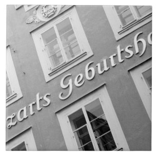 Europa, Österreich, Salzburg. Mozarts Geburtsort Fliese