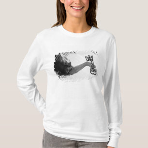 Europa, Österreich, Salzburg. Statue mit Schlüss T-Shirt