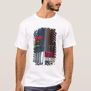 Europa, Portugal. Historische Stadt Sintra. T-Shirt