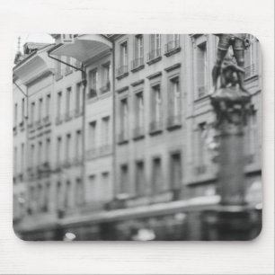 Europa, Schweiz, Bern. Straßenbahn, Marktgasse Mousepad