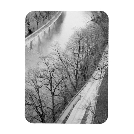 Europa, Schweiz, Bern. Überblick über das Aare Magnet (Vertikal)