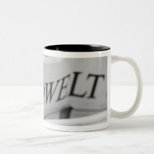 Europa, Schweiz, Luzern. Die Welt The World Zweifarbige Tasse
