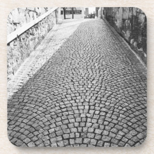 Europa, Schweiz, Zürich. Kopfsteinpflasterstraße, Getränkeuntersetzer