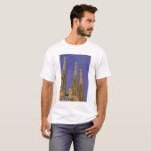 Europa, Spanien, Barcelona Sagrada Familia T-Shirt (Vorne ganz)
