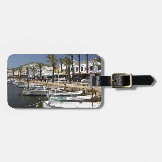 Europa, Spanien, Menorca (auch Menorca). Fischfang Gepäckanhänger (Vorderseite horizontal)