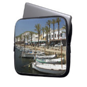 Europa, Spanien, Menorca (auch Menorca). Fischfang Laptopschutzhülle (Vorderseite Links)