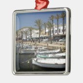 Europa, Spanien, Menorca (auch Menorca). Fischfang Ornament Aus Metall (Links)