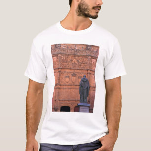 Europa, Spanien, Salamanca. Wappen und T-Shirt
