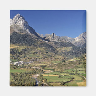 Europa, Spanien, Sallent de Gallego. Ein kleines Magnet