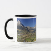 Europa, Spanien, Sallent de Gallego. Klein Tasse (Links)