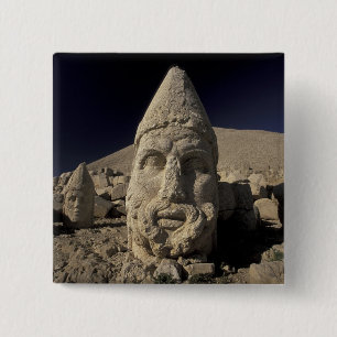 Europa, Türkei, Kurdi. Nemrut Dagh. Button