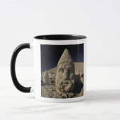 Europa, Türkei, Kurdi. Nemrut Dagh. Tasse (Links)