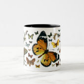 Europe’s Best-Known Butterflies and Moths Collage Zweifarbige Tasse (Mittel)