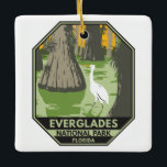 Everglades Nationalpark Florida Egret Vintag Keramikornament<br><div class="desc">Everglades Vektorgrafik Design. Der Park besteht aus Mangroven an der Küste,  Sägerwiesen und Kiefernwäldern,  die für Hunderte von Tierarten Zuhause sind.</div>