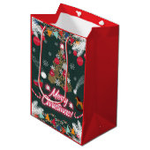 Evergreen Joy of Christmas Mittlere Geschenktüte (Vorderseite Schrägansicht)