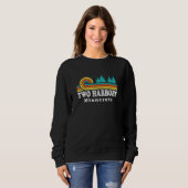 Evergreen Sunset Two Harbors Forest Minnesota Wood Sweatshirt (Vorne ganz)