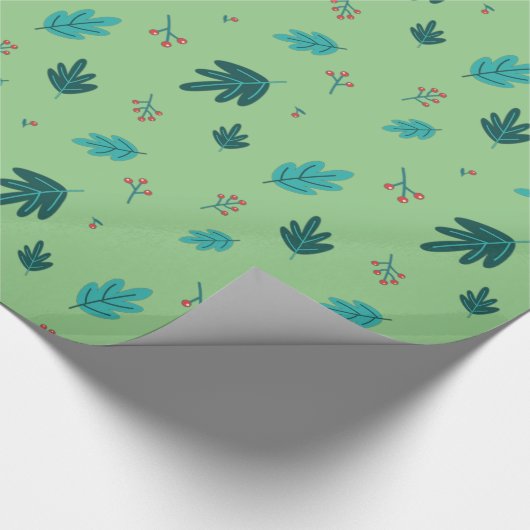 Evergreen Tree Blätter & Red Holly Berries Geschenkpapier (Ecke)