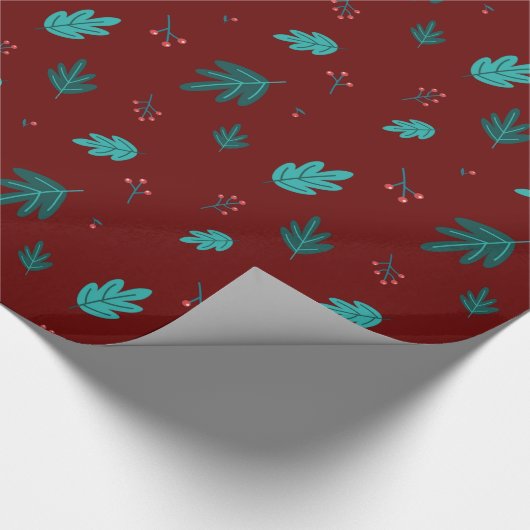 Evergreen Tree Blätter & Red Holly Berries Geschenkpapier (Ecke)
