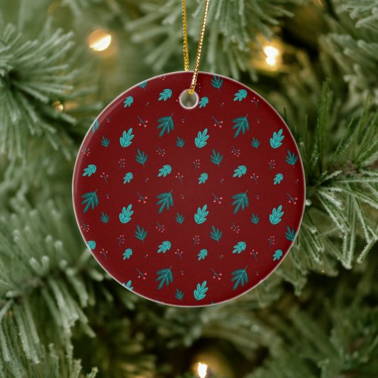Evergreen Tree Blätter & Red Holly Berries Keramik Ornament (Baum)
