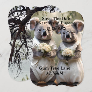 "Evergreen Vows: Eine Koala-Hochzeit in Weiß" Einladung