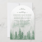 Evergreens im Fog Forest in Green Wedding Arch Einladung (Vorderseite)