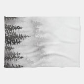 Evergreens im Forest Foggy Mountain in Black Geschirrtuch (Horizontal)