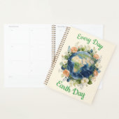Every Day Earth Day Floral Wreath Earth Planer (Anzeige)